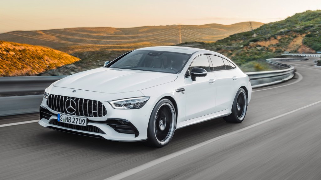 Mercedes-AMG GT со 4 врати има неколку новини