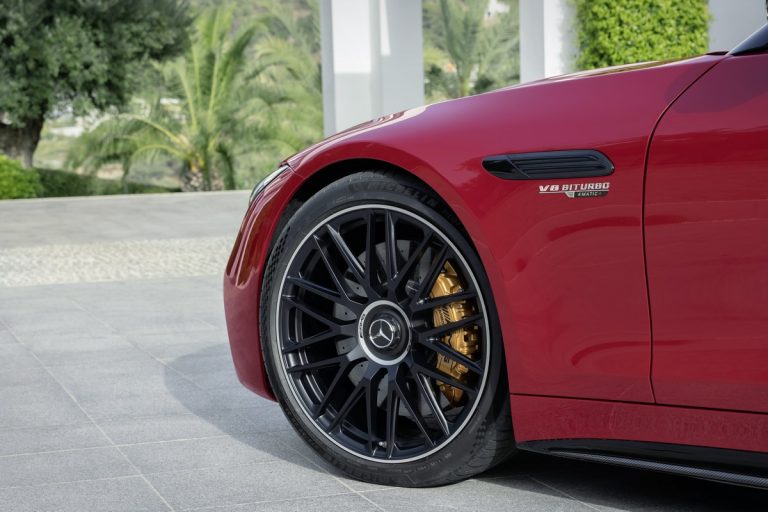 Неколку брзи факти за новиот Mercedes SL