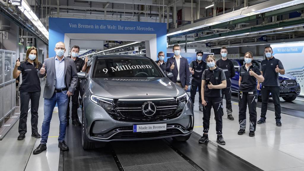 Mercedes EQC Фабриката на Mercedes во Бремен го произведе 9-милионитото возило Mercedes EQC Фабриката на Mercedes во Бремен го произведе 9-милионитото возило