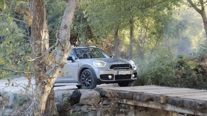 Mini Cooper S E Countryman 4All eko-predizvik Markov manastir