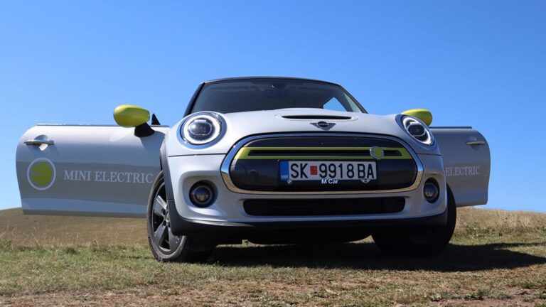 Mini Cooper SE тест
