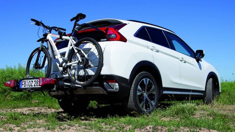 Хибриден Mitsubishi има посебна функција за е-велосипедисти