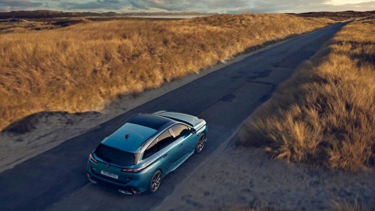 Комбито од новиот Peugeot 308 продолжува традиција од 70 години
