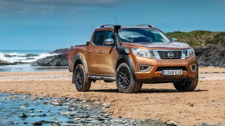 Nissan Navara AT32