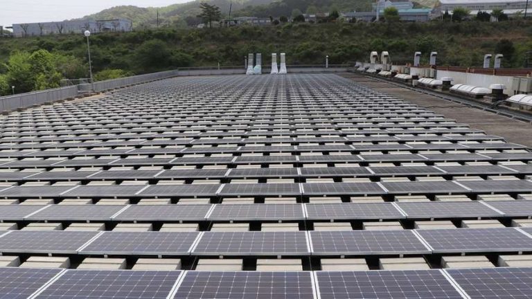 nissan fabrika solar baterii