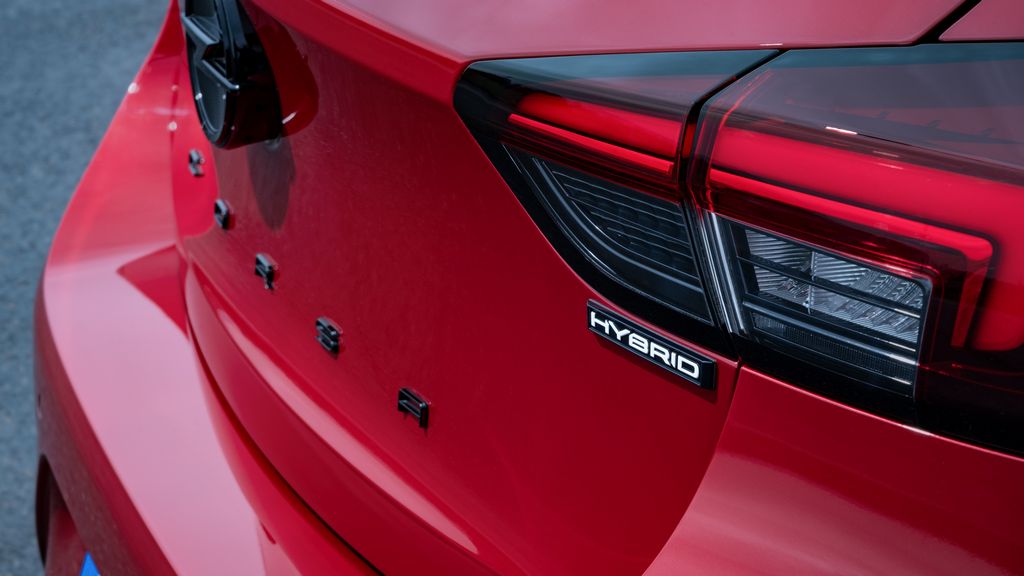 Opel Corsa Hybrid 00002