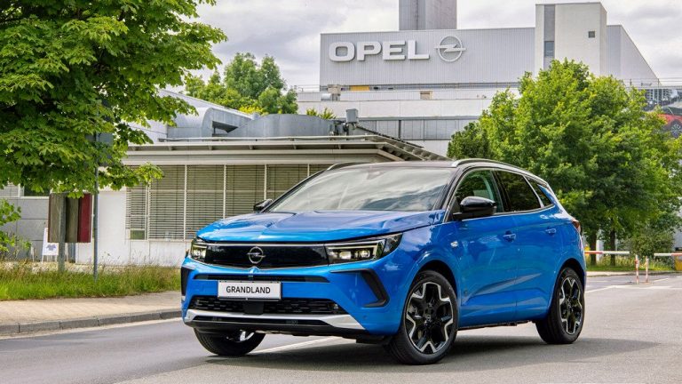 Opel Grandland со нов лик стартува со производство во Ајзенах