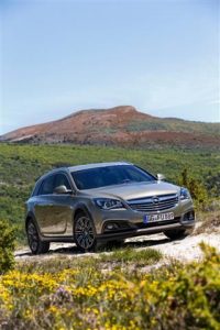 Opel-Insignia-Country-Tourer-286482-medium