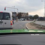 Уште една сцена што укажува на тоа дека за побрзо да се стигне до одредиштето, некогаш е потребна и среќа. Обично, секогаш.
