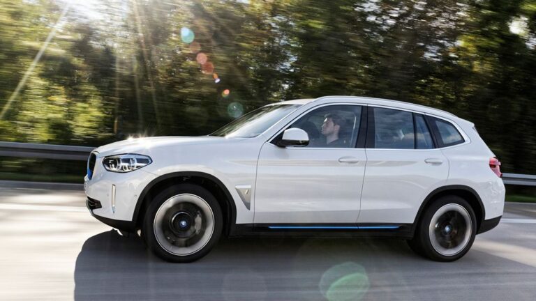 Електричниот BMW iX3 чини 66.000 € во Германија, има субвенција