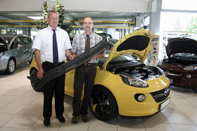 Opel Adam: Собирната решетка за вода под ветробранот е стандард во циклусот на повторно искористување на материјалите