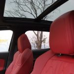 Peugeot меѓу првите почна да става нагласок на големиот стаклен покрив, уште во времето на 307 SW. Тоа денес е честа опција кај француската марка