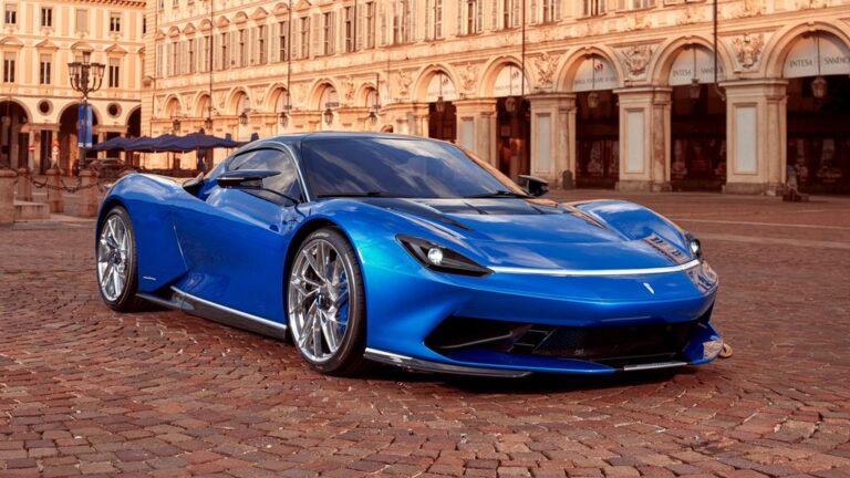 Pininfarina Battista salon torino