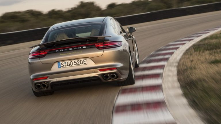 Хибридната Panamera Turbo S е најбрзата моделска изведба во серијата