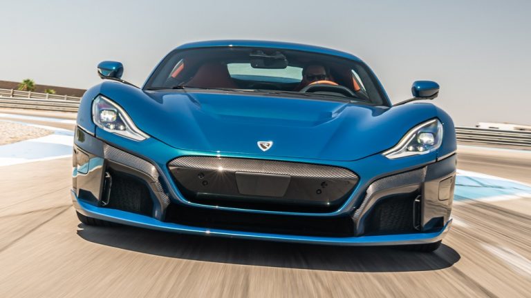 Rimac Nevera со осум години бесплатно користење на брзите полначи Ionity