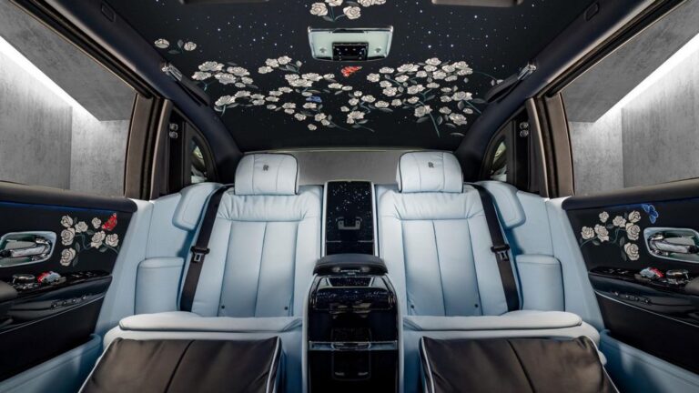 Rolls-Royce Rose Phantom