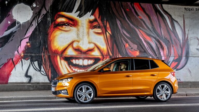 Škoda Fabia четврта, само со бензинци, на праг на компакт-класата