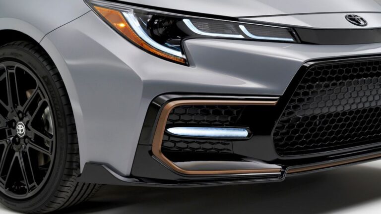 Вака изгледа спортската изведба Toyota Corolla Apex во САД