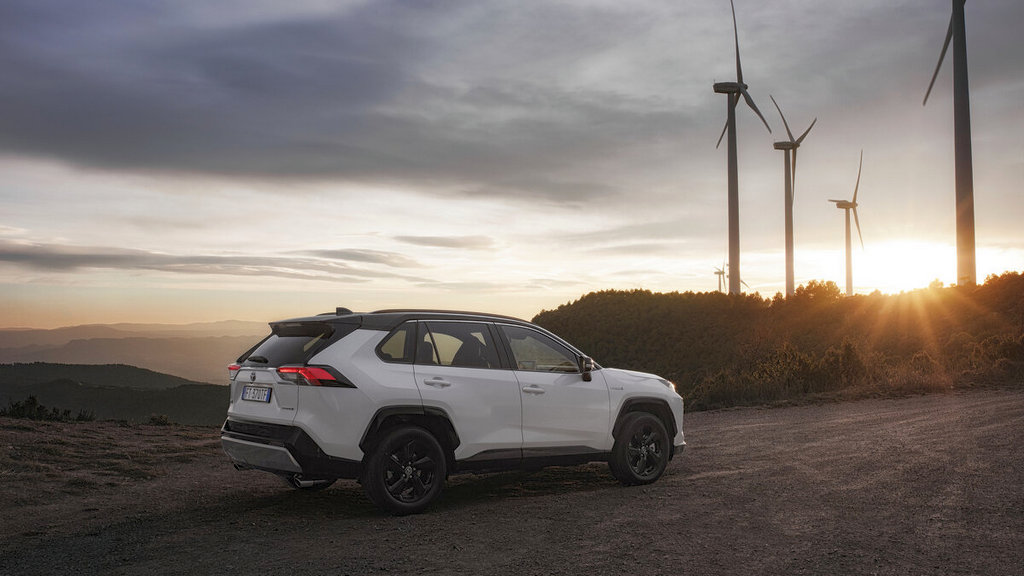 Toyota RAV4 Hybrid adak 00001 Toyota RAV4 Hybrid adak