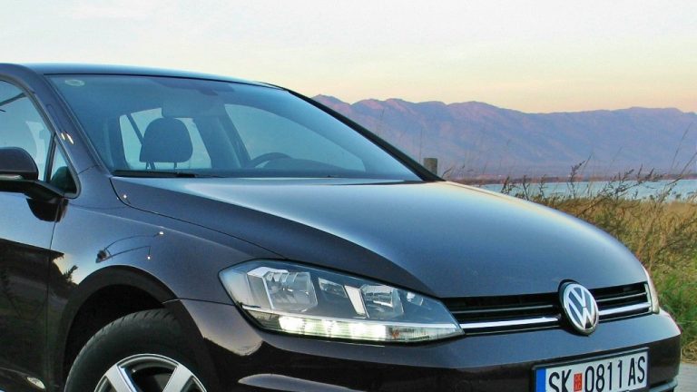 Volkswagen Golf 1.6 TDI Test 047_eN