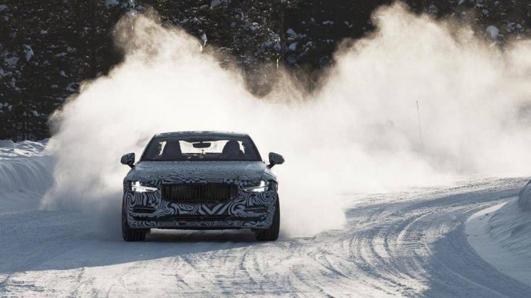 Volvo Polestar 1 winter test