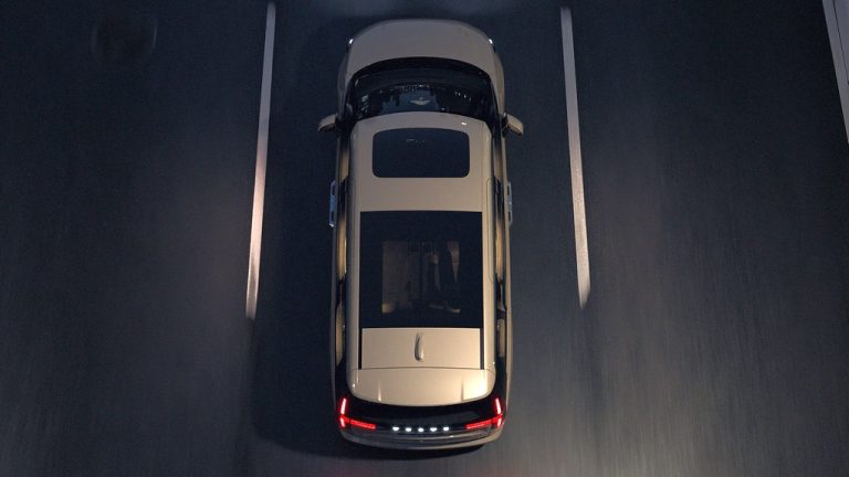 Volvo го цени својот прв ван како скандинавска дневна соба на тркала