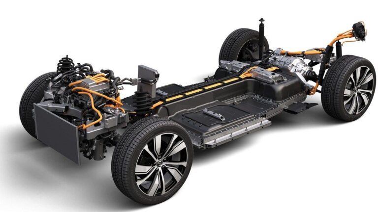 Volvo ја пушти новата монтажна линија за батерии во Гент
