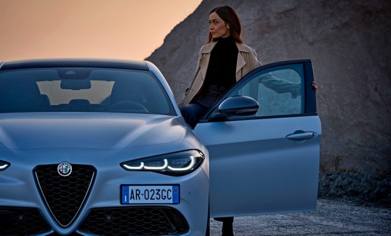 Alfa Romeo Giulia и Stelvio со светла по пример на Tonale