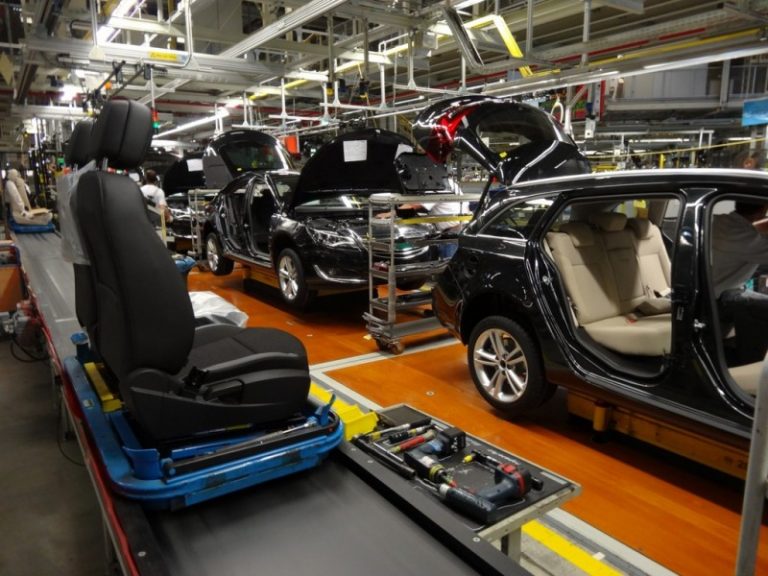 Opel воведува скратена работа во фабриките во Германија
