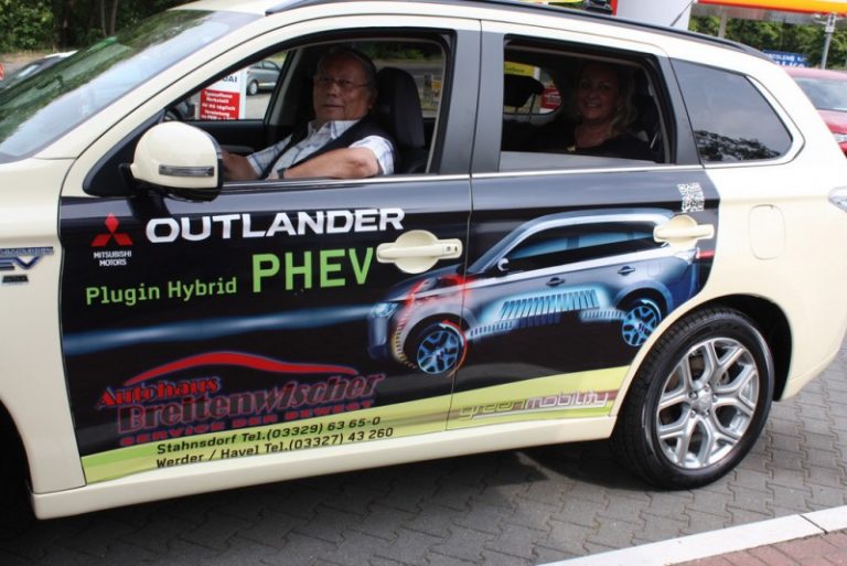 Искуства на берлински таксист со хибридниот Mitsubishi Outlander