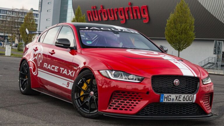 Jaguar возачки тренинг