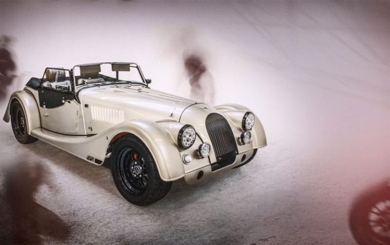 Олдтајмер свеж од салон: Morgan AR Plus 4 за 65-годишнината