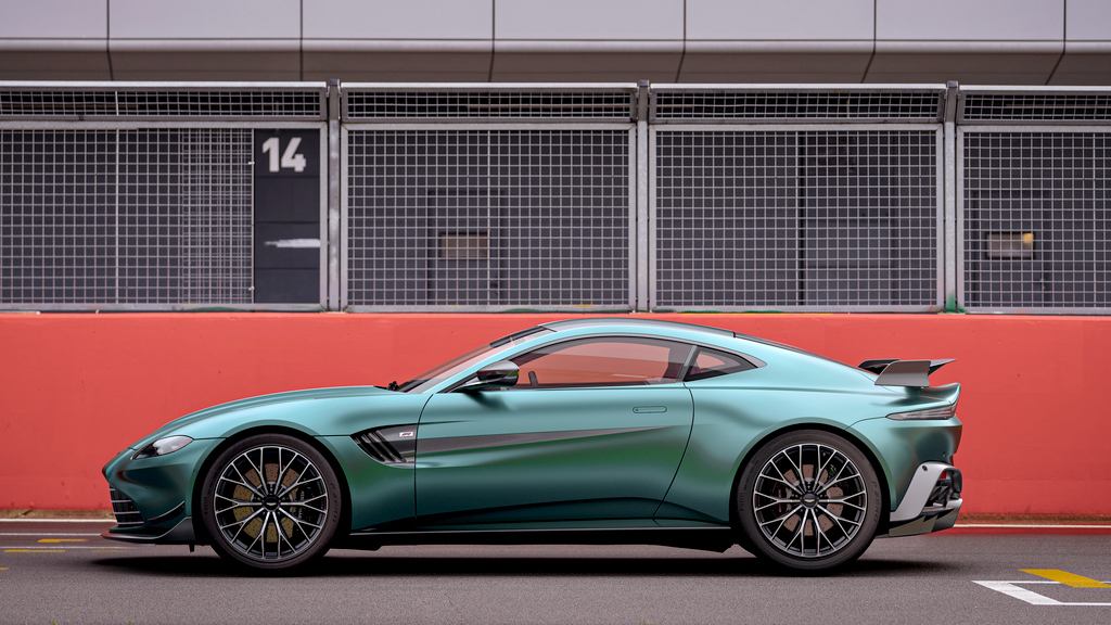 aston martin Vantage_F1_Edition