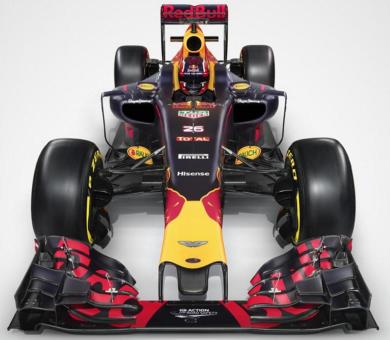Во знак на новото партнерство, тркачкиот болид на Red Bull Racing цела сезона ќе го носи логото на Aston Martin