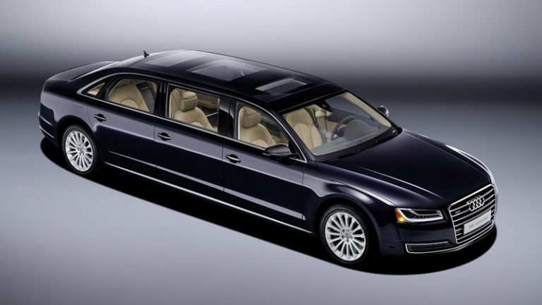 Должината на овој Audi A8 се мери во време