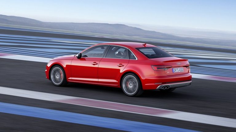 Новиот A4 му носи зголемена продажба на Audi