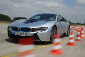 Воведувањето на хибридниот погон во моделската гама на BMW ќе се случи екскплозивно. Моделите i3 и i8 веќе донесоа вредни искуства