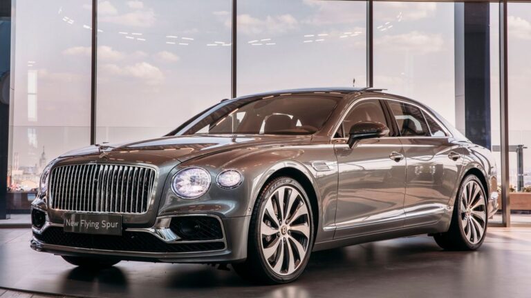 bentley flying Spur