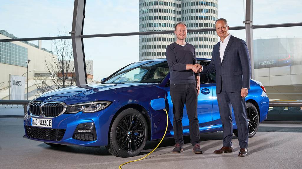 bmw 330e predavanje 500k elektro Половина милион автомобили на BMW возат на струја