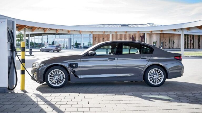 bmw 520e електрични полначи