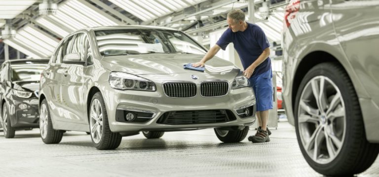 BMW стартуваше со производство на првиот модел со преден погон