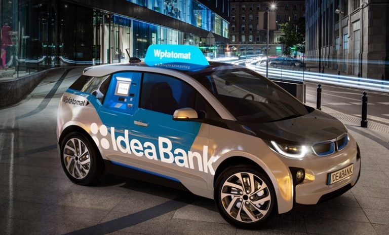 Овој BMW i3 е подвижен банкомат што пристига на повик на клиент