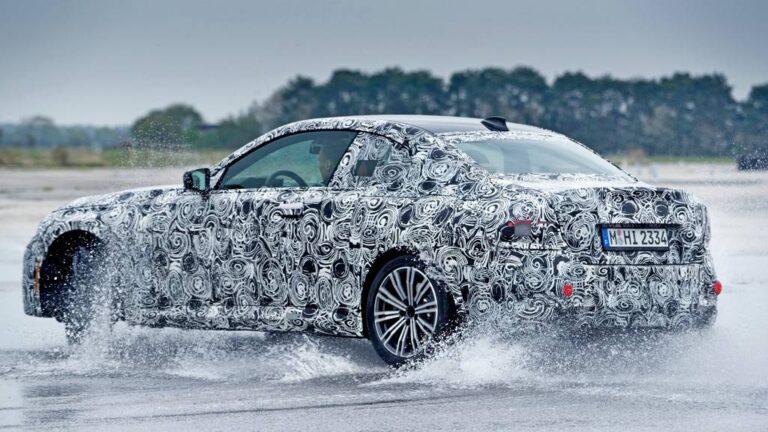 Тука лизга опашот: BMW најавува ново купе во Серијата 2