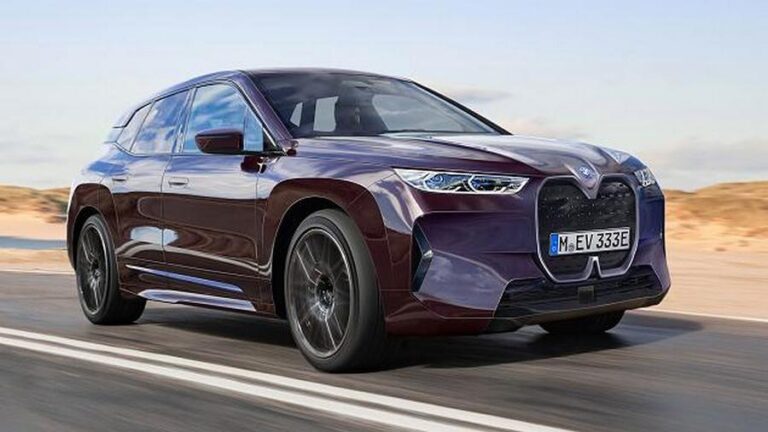bmw електричен сув компјутерски рендер