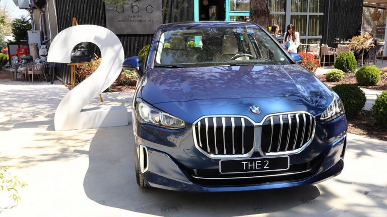 Серијата 2 е универзален BMW