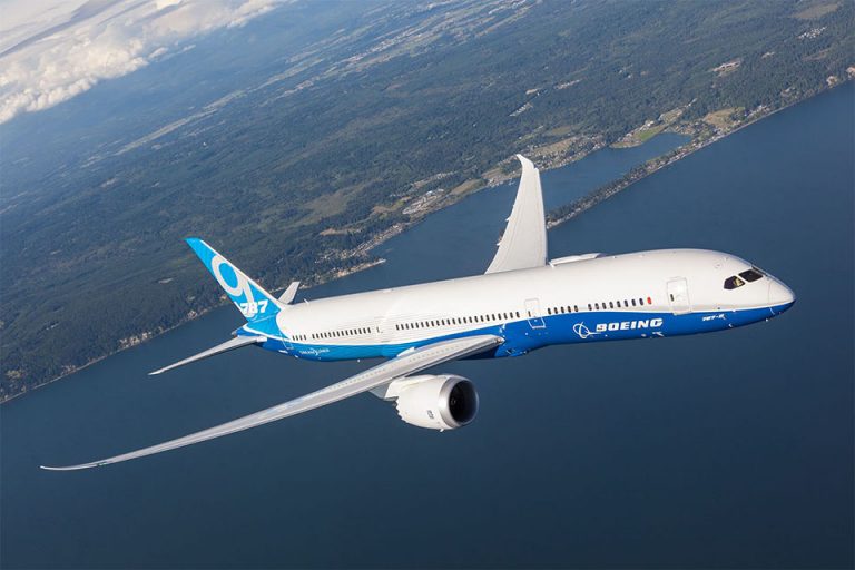 Дали го ресетиравте авионот? Софтверска грешка во Boeing 787