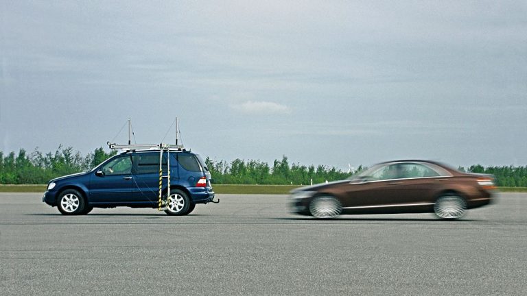 Mercedes и тука беше прв: 25 години од првиот BAS