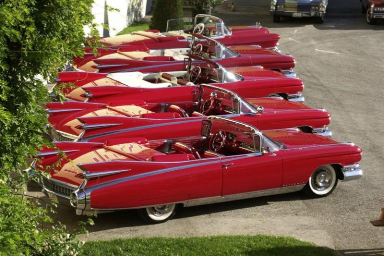Cadillac Big Meet: Собир на 130 легендарни олдтајмери во Австрија
