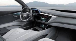 Во студијата на Audi исто така се прикажува различен концепт на ракување кој се заснова на големи и бројни дисплеи