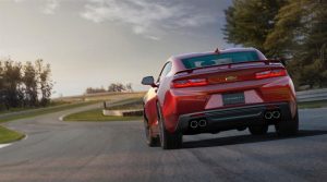 Тркачката патека подобро му лежи на новиот Camaro. Подвозјето е изработено според примерот од европските спортисти